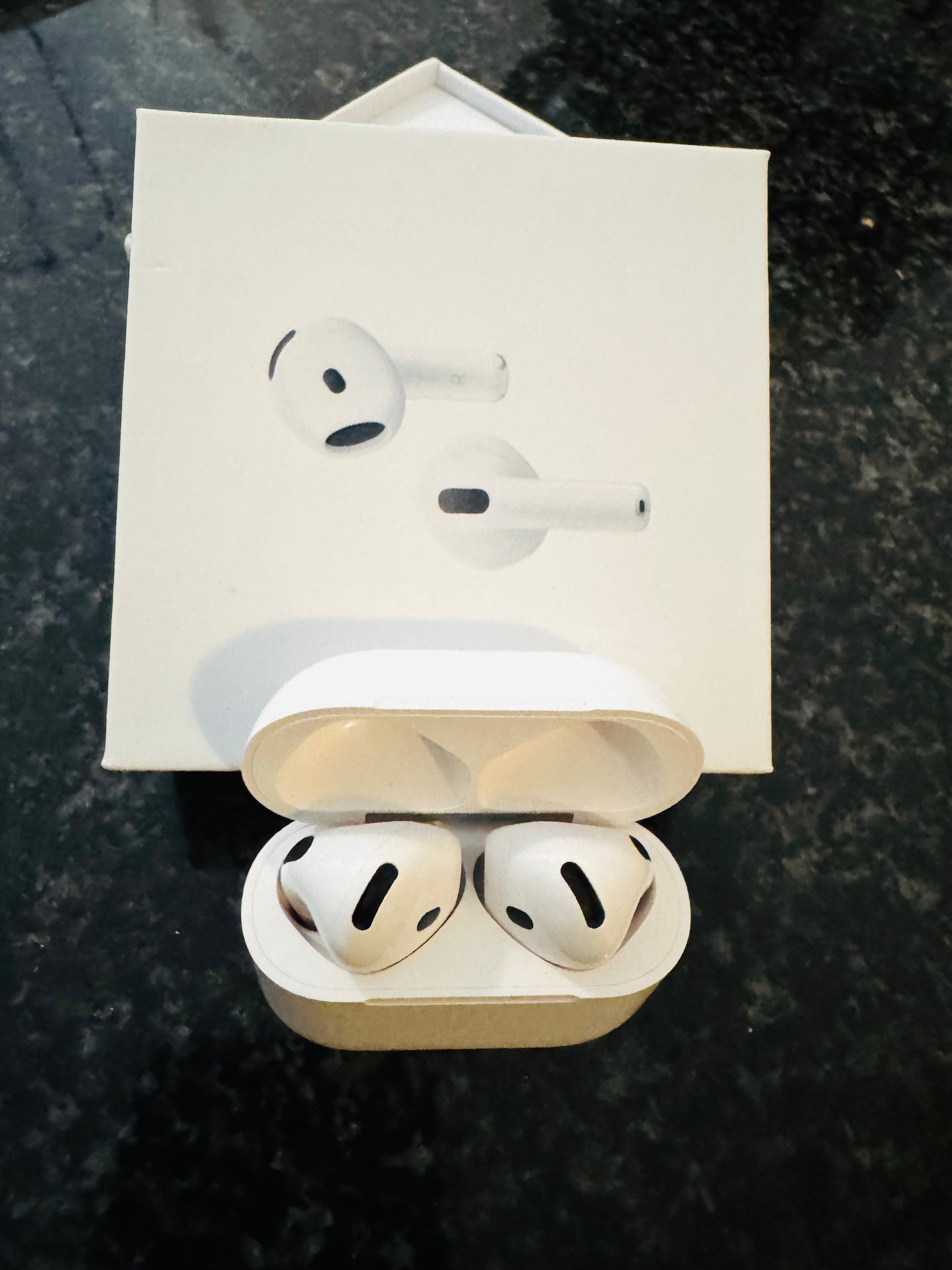 Apple Airpods 4